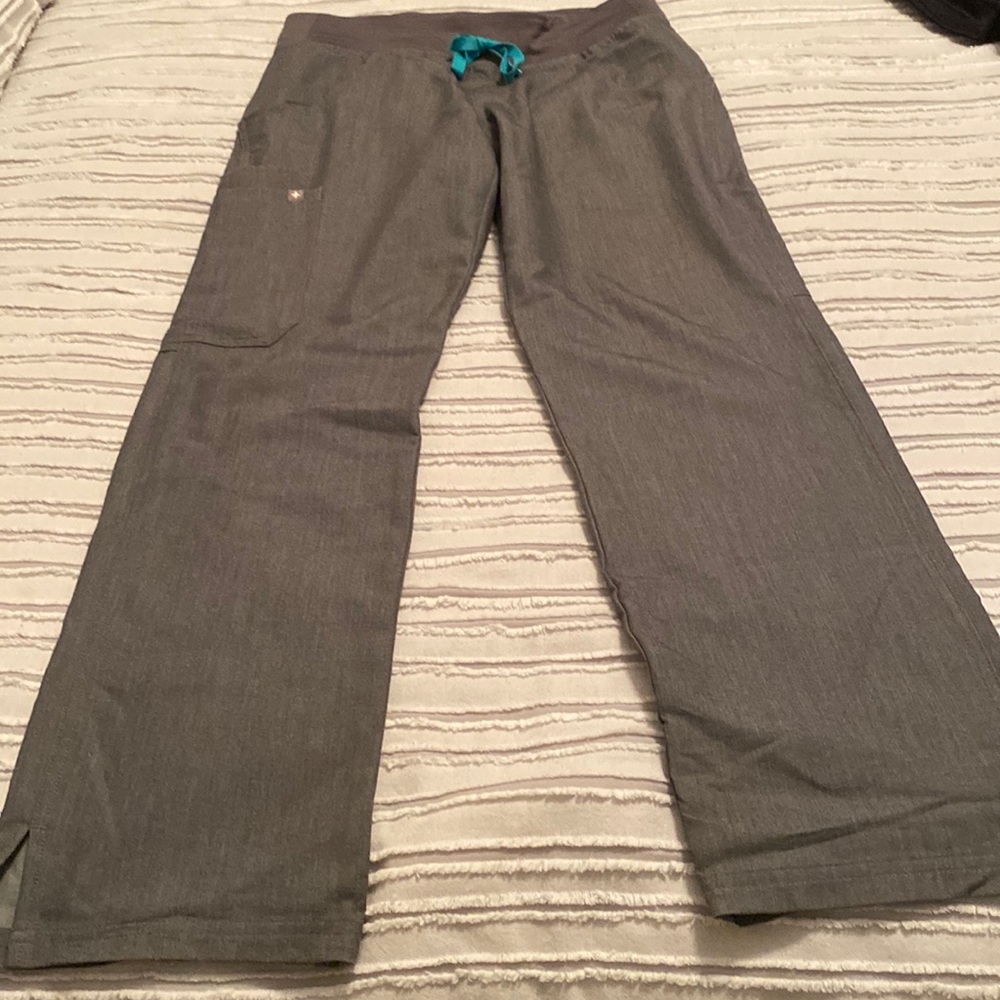 Figs XS Petite Heather Gray Scrub Pants (Kade)